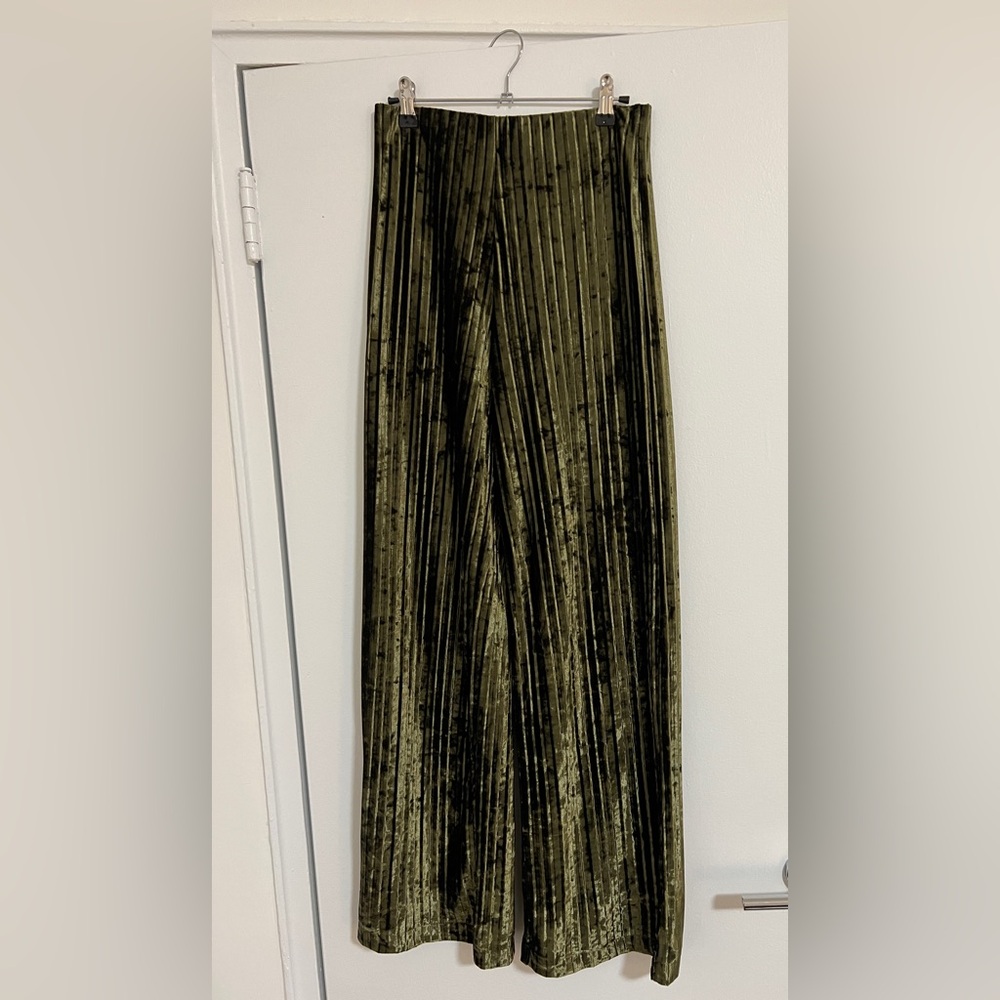 Mango Pleated Velvet Pants